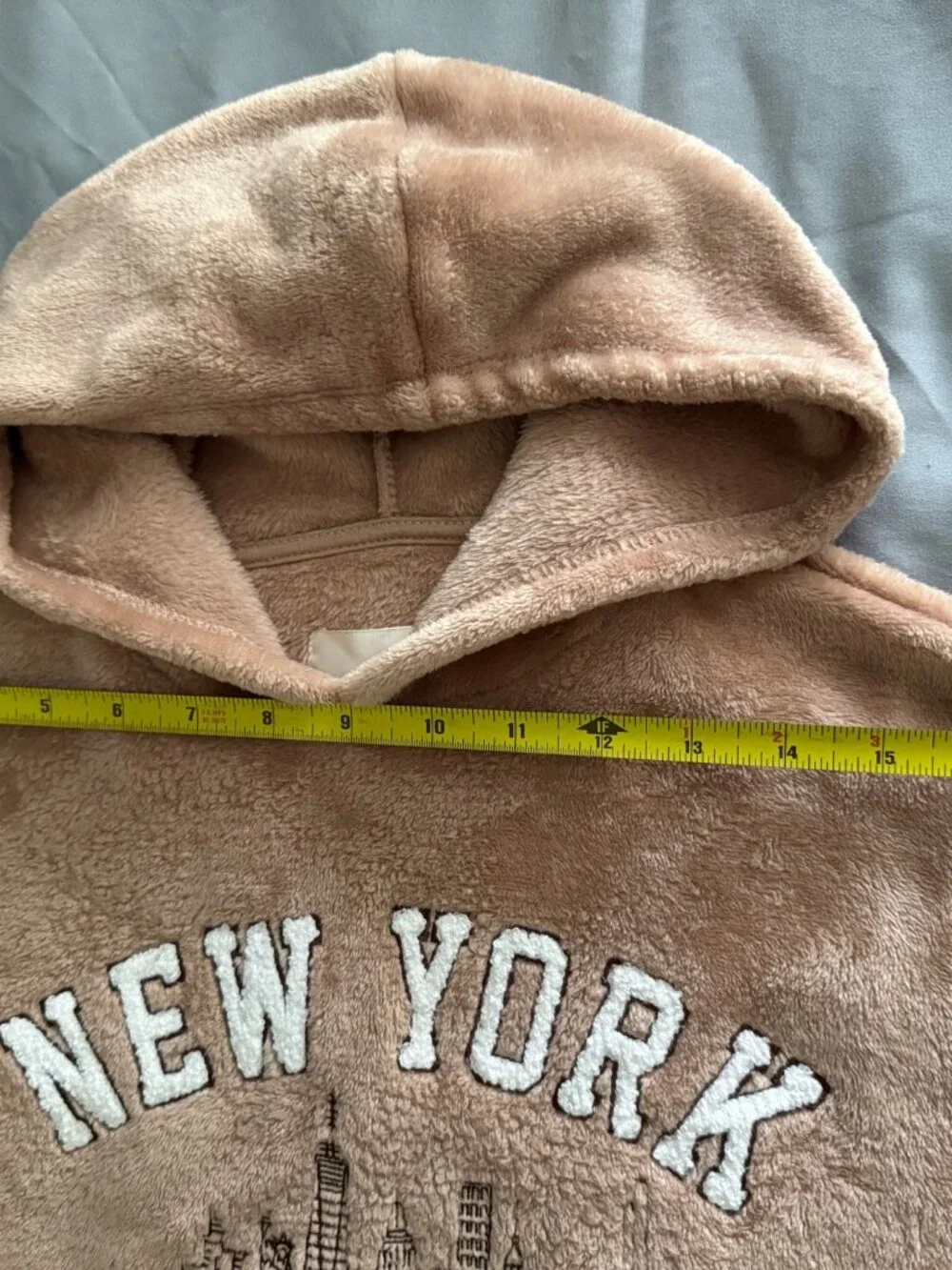 No Comment hoodie for girls featuring a city size 10-12